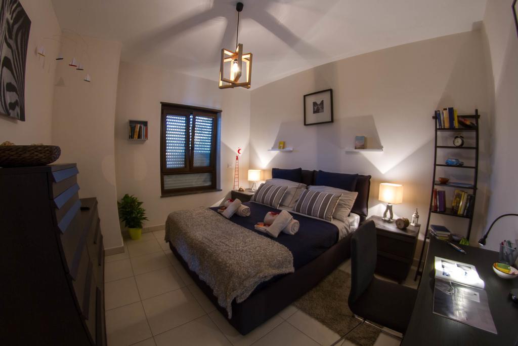 Luxury Apartment Mesina Habitación foto